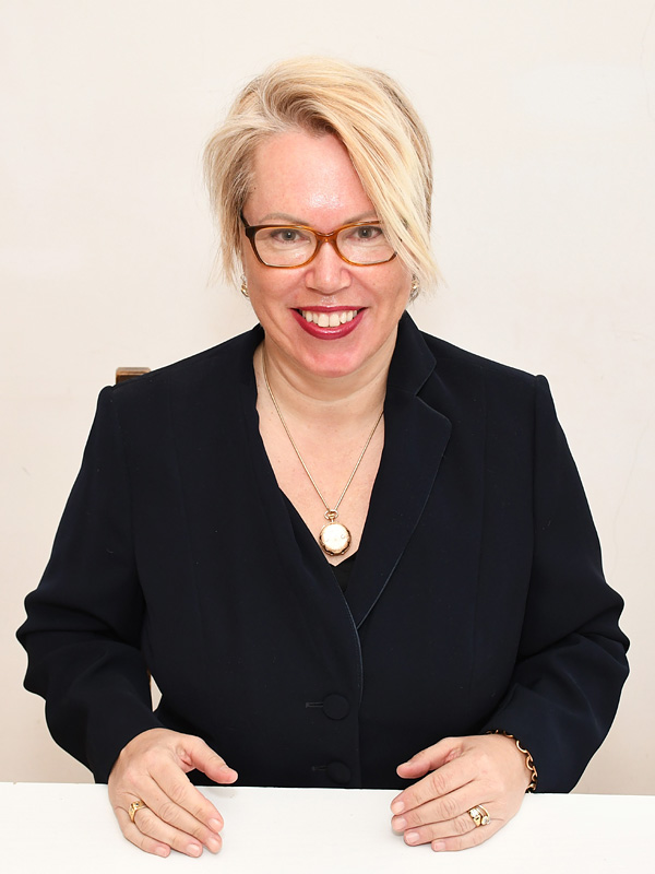 [BILD] Portrait Rechtsanwältin Dr. Karin Wessely